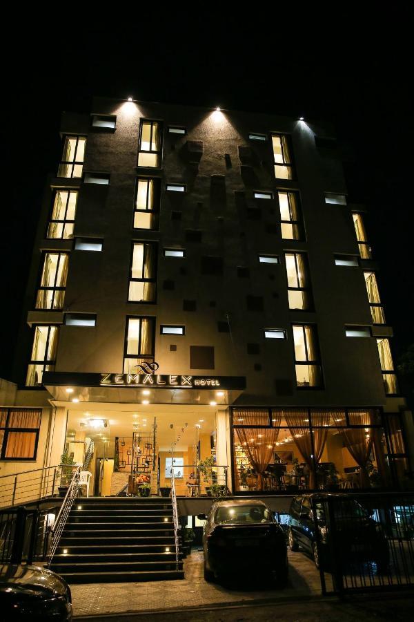 Zemalex Hotel Addis Abeba Exterior foto